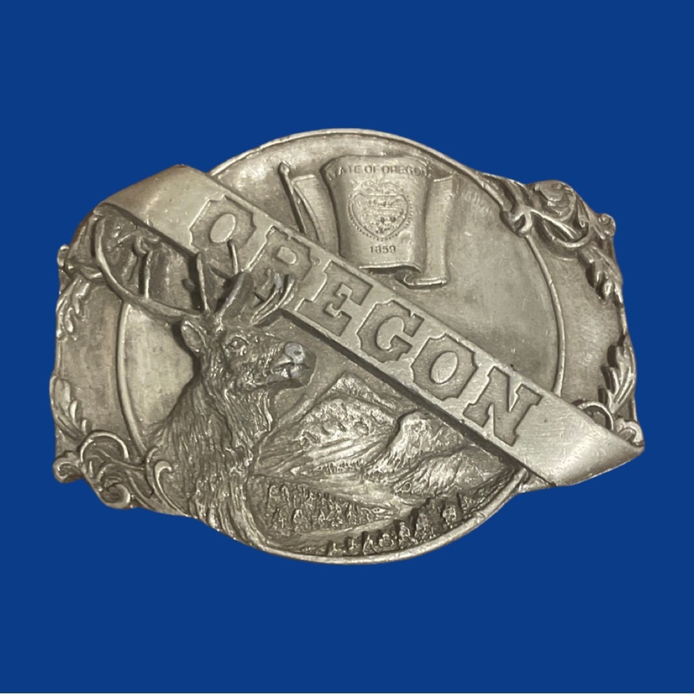 Detailed metal Oregon belt buckle.